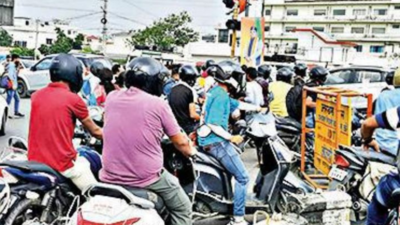 Traffic bottlenecks abound across Dehradun, stakeholders grapple for effective solutions