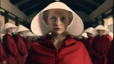 Margaret Atwood의 "The Handmaid's Tale" 첫 줄 분석