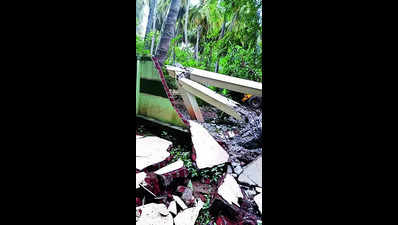 Dilapidated overhead tank demolished in Krishnagiri district