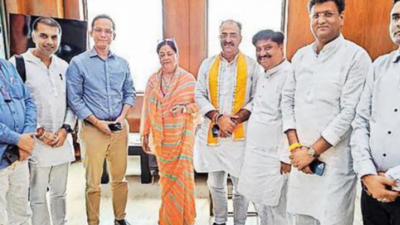 Raje, Gogoi pics at Udaipur airport lounge catch attention