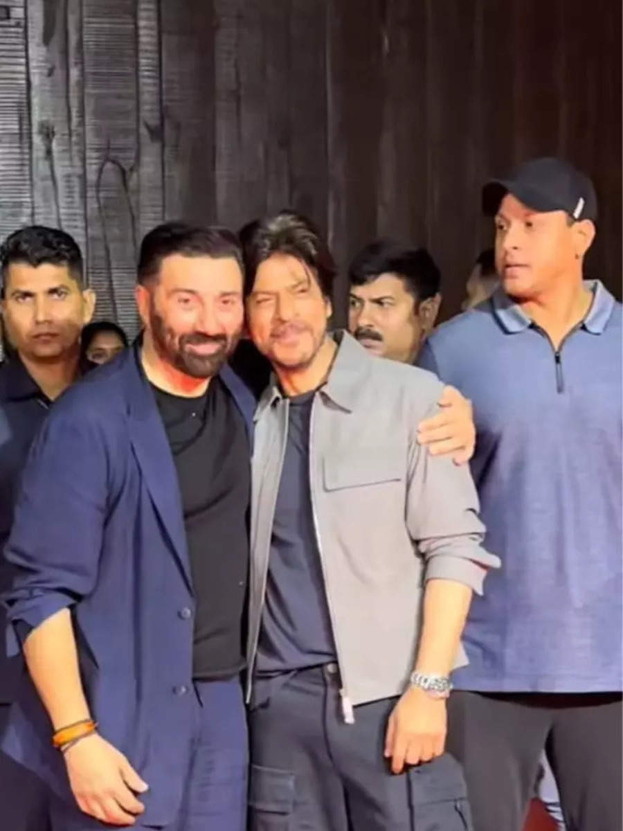 Gadar Success Bash Shah Rukh Khan Salman Khan Aamir Khan Add Chaar