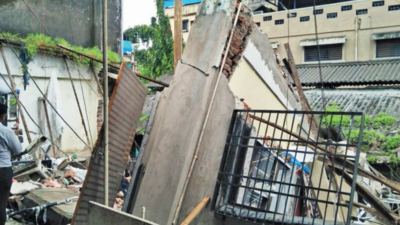 Bhiwandi building collapse: Four-year-old survives under debris for two hours; four others also saved