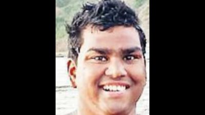 18-yr-old fastest Asian to swim Catalina Channel | Navi Mumbai News