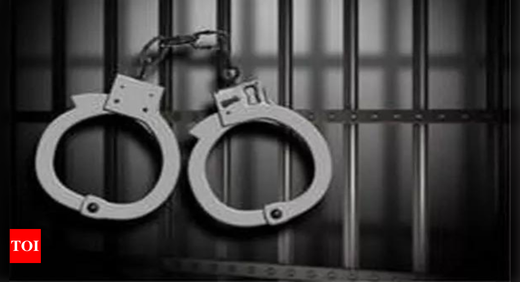 Karachi : Pakistan : trois policiers de Karachi arrêtés pour avoir « détenu injustement » un commerçant