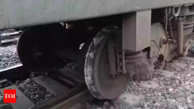 Delhi: EMU train derails at Bhairon Marg, passengers safe