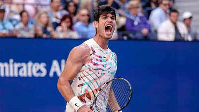 US Open: Alcaraz puts on a show in testy win over Evans