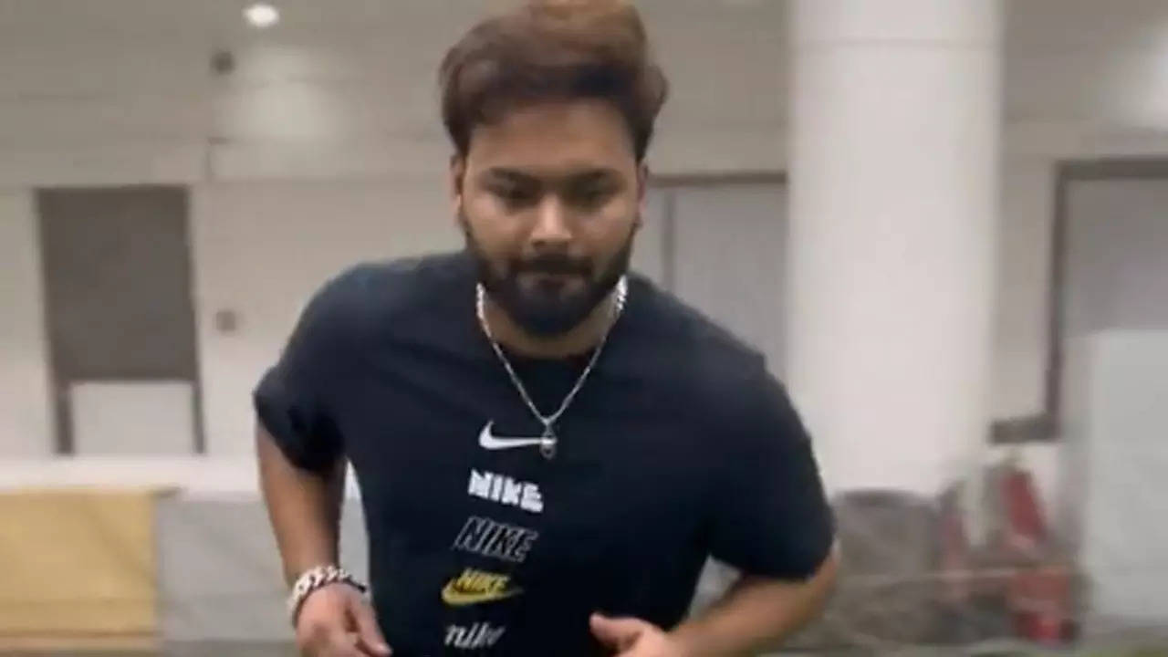 Rishabh Pant: Watch: Rishabh Pant walks in the swimming pool, shares video  of post accident recovery