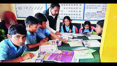 Dharwad dist: Two govt school teachers on state awards’ list