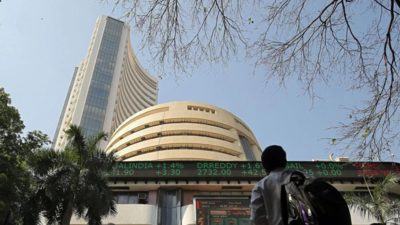 Markets log gains for 3rd day on buying in Reliance, Infosys