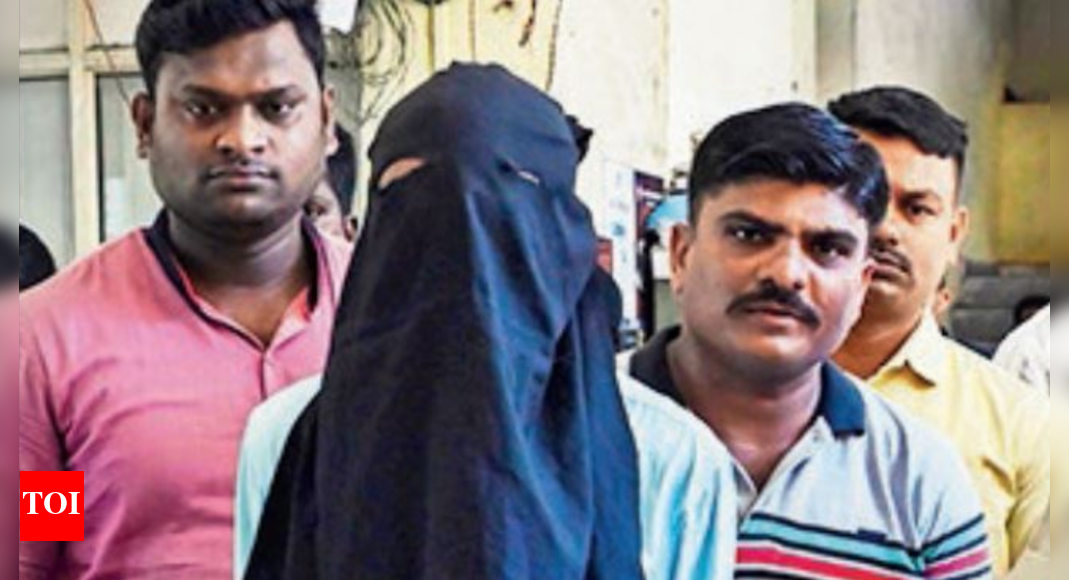 Mumbai murder case ‘Cleaner had knife, slashed the air hostess when