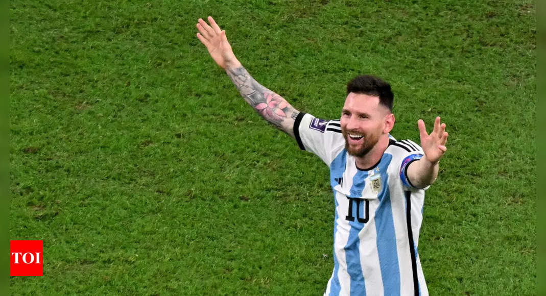 We should keep No.10 jersey prepared for next World Cup if Messi feels like  playing: Lionel Scaloni - India Today