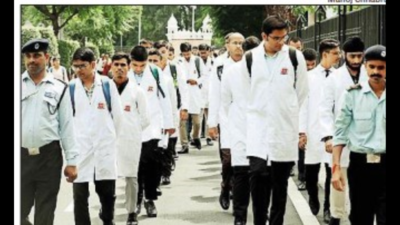 225 boys & girls begin their ‘mission medicine’ at KGMU