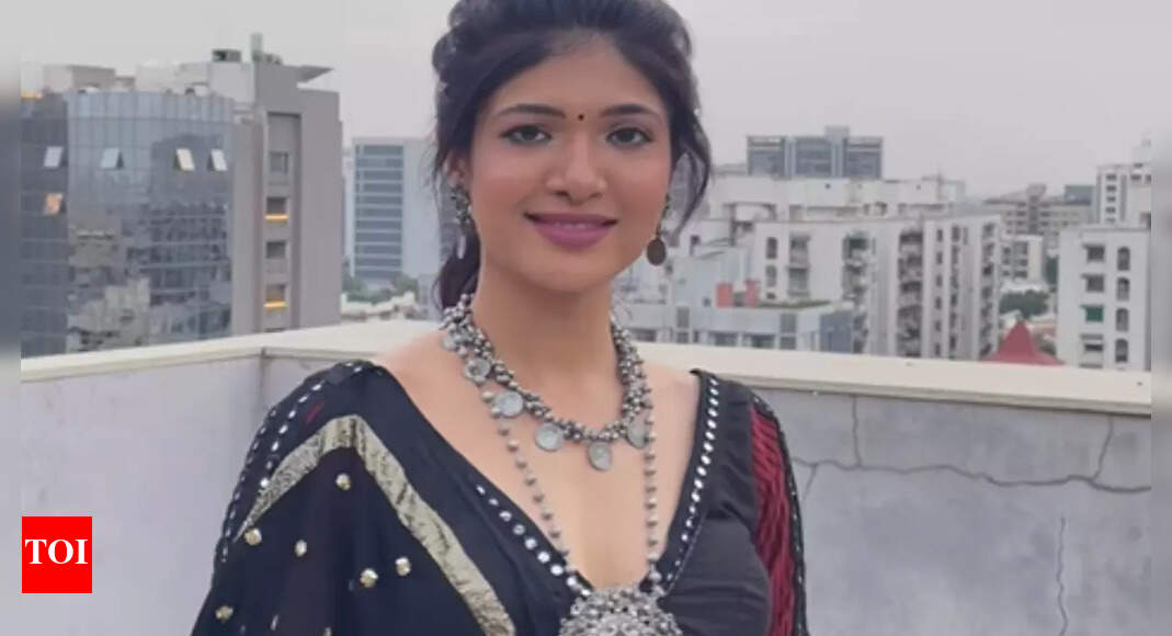 Jolly Rathod sets Navratri vibes alight with a Garba-ready video ...