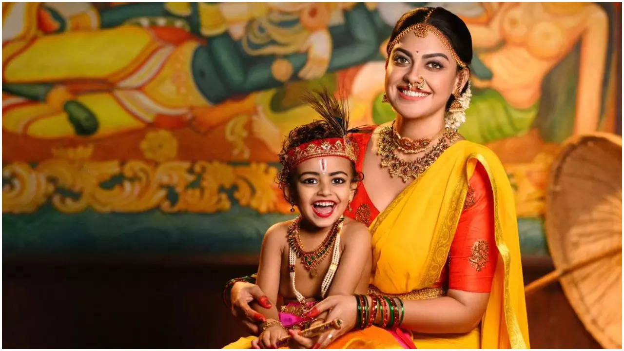 young children dressed as Radha and Krishna Stock Photo - Alamy