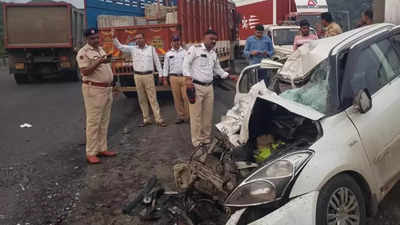 3 killed, 2 hurt as car jumps divider & hits truck on Mumbai-Ahmedabad highway in Vasai