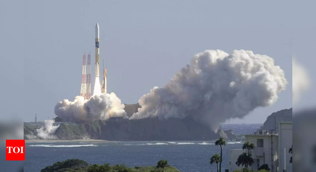 Le Japon lance une fusée transportant l’atterrisseur lunaire SLIM après trois retards