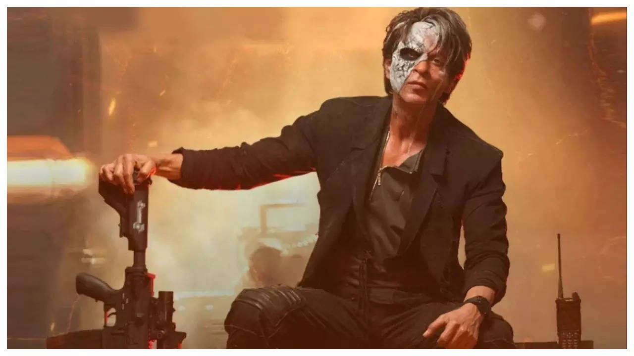 Jawan' movie review and release LIVE Updates: Fans go gaga over Shah Rukh  Khan's entry scene - videos from Gaiety Galaxy reveal - The Times of India