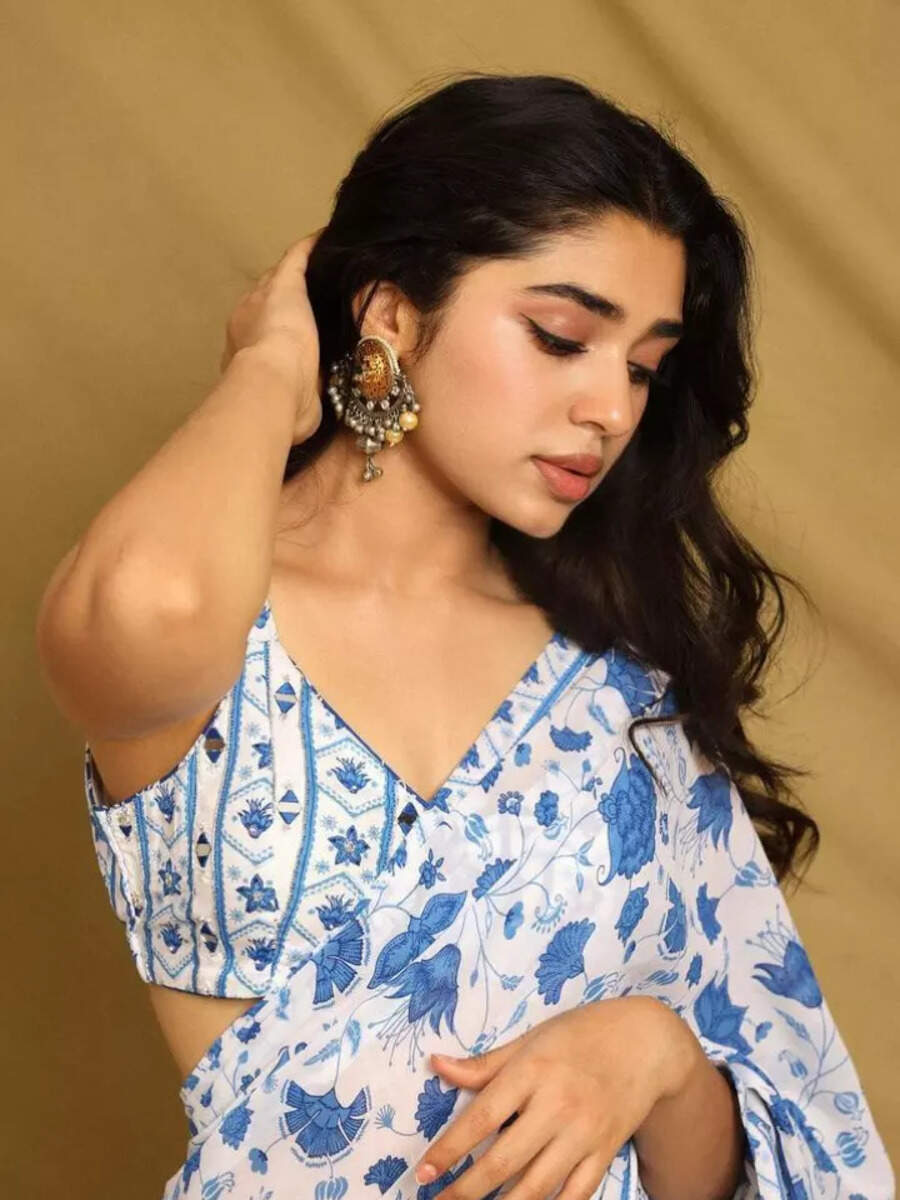 Krithi Shetty's dreamy sari collection is perfect for a new bride - Vimarsana News