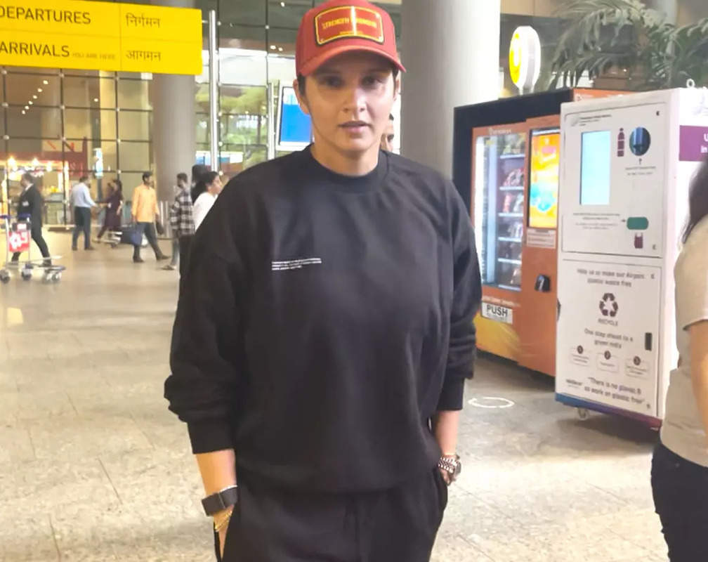 
Watch: Sania Mirza rocks comfy casual look at airport
