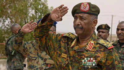 Sudan's army chief travels to Qatar for talks with emir as conflict rages