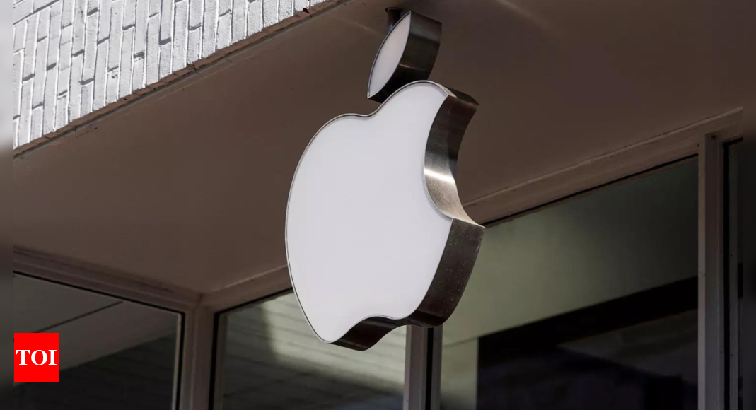 IPhone Curbs: Apple selloff deepens to 0 billion on China iPhone curbs