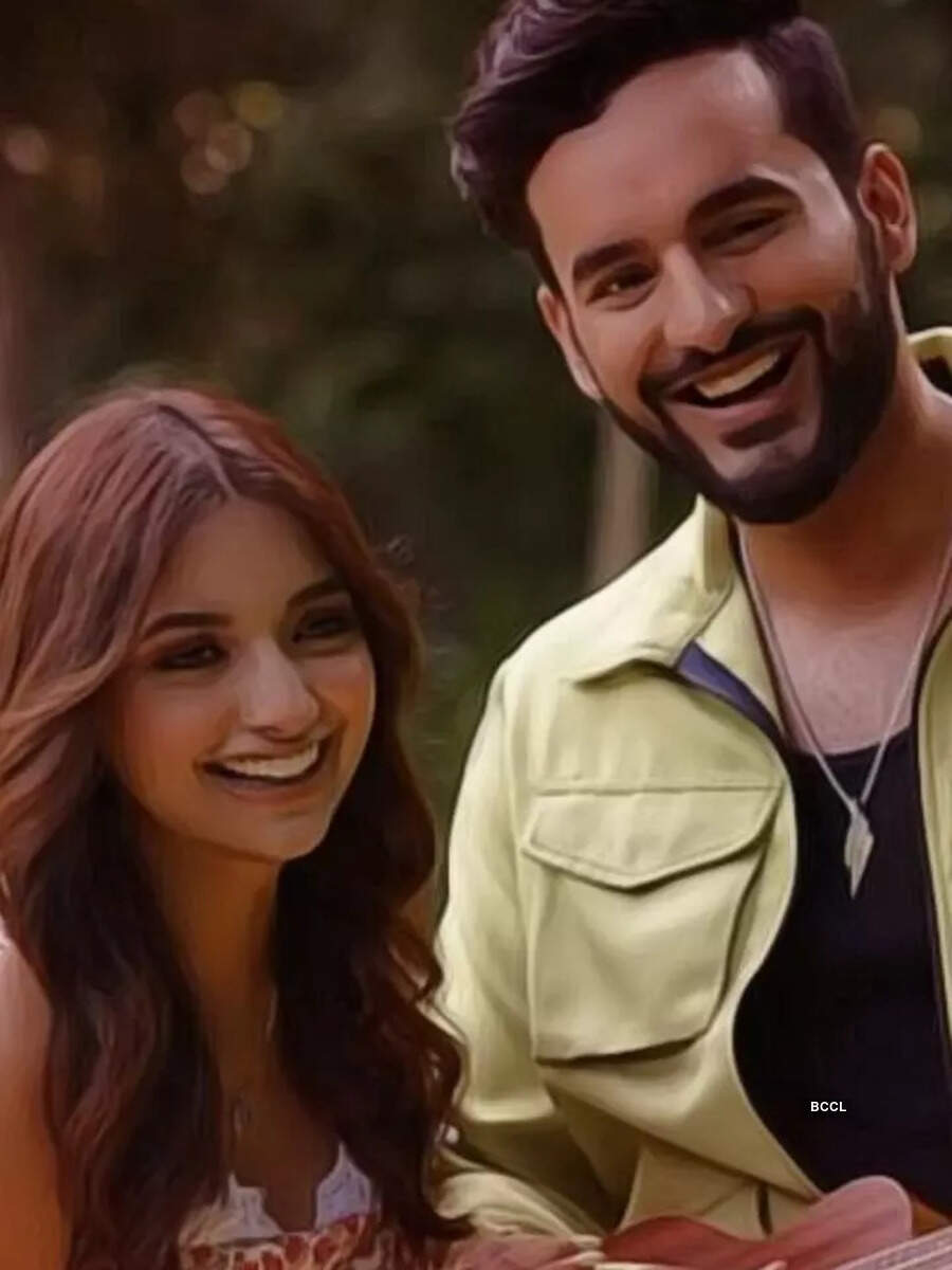 Abhishek Malhan and Jiya Shankar’s adorable pics Times of India