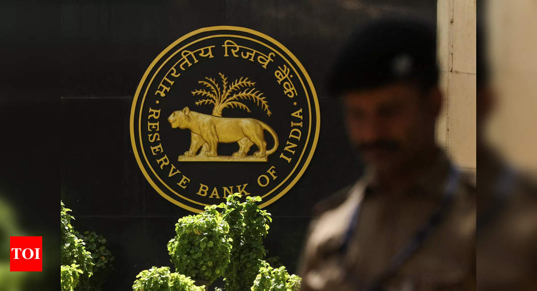 RBI decides to withdraw incremental CRR in phased manner