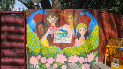 LSR students paint a mural depicting diversity for the G20 Summit