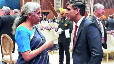 Japan's First Lady drapes saree for G20 dinner