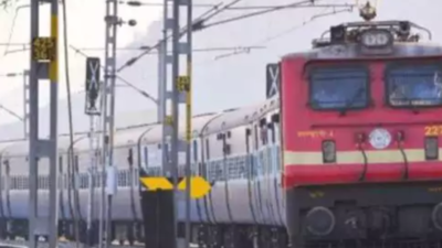 3 shuttles cancelled as train derails