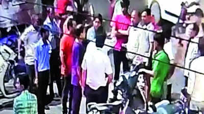 Ghaziabad: BJP functionary & son beat up man in road rage, booked