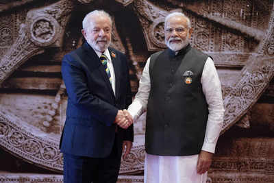 PM Modi Hands Over Gavel Of G20 Presidency To Brazil President Lula Da ...