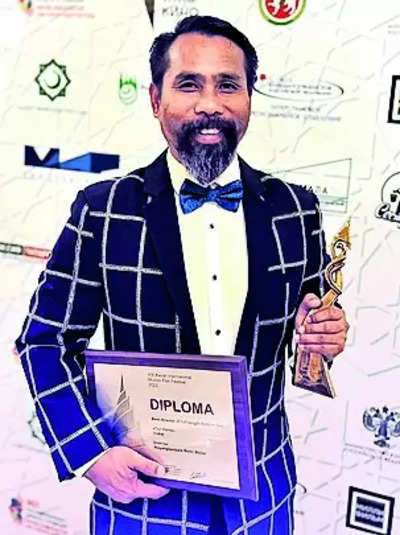 Manipur film-maker Romi Meitei wins best director award at Kazan int’l film fest
