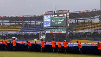 Watch: 'Baarish ne bacha liya,' Shoaib Akhtar reacts as rain halts India-Pakistan Asia Cup clash