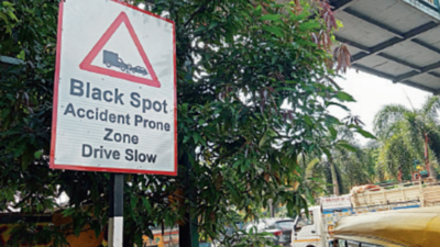 Kolkata: Red and yellow blinkers for ‘black spots’ on VIP Road and New Town