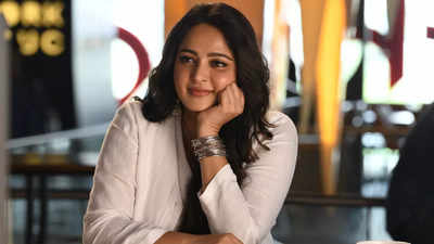 SS Rajamouli, Mahesh Babu, Ravi Teja and other celebrities shower praise on Anushka Shetty's performance in 'Miss Shetty Mr Polishetty'