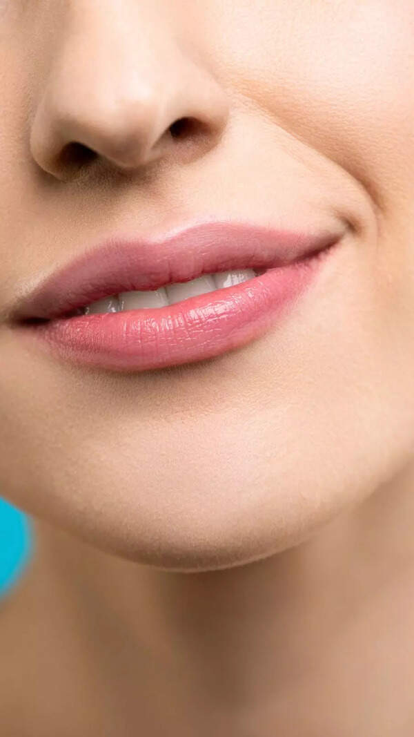 7 Effective Tips to Get Pink Lips Naturally