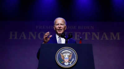 White House staffer abruptly ends Joe Biden's press conference in Vietnam