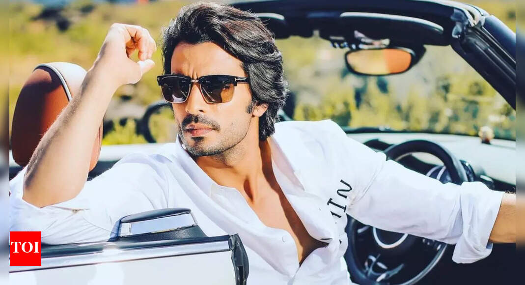 Gashmeer Mahajani on why he didn't shave his head after father's death