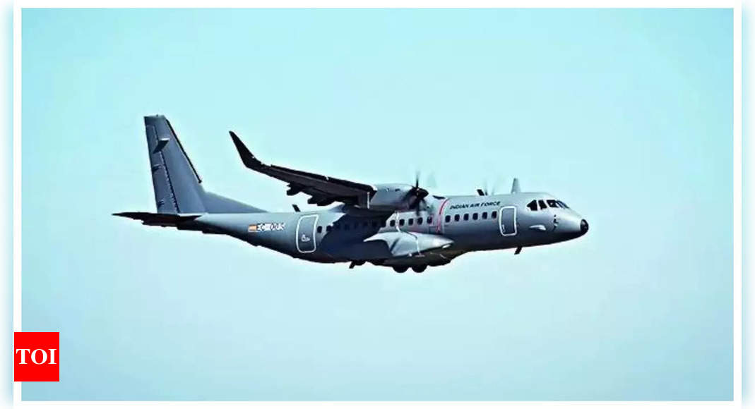 El jefe de la IAF en España entrega el miércoles el primer avión de transporte aéreo táctico C-295 de la India |  Noticias de la India
