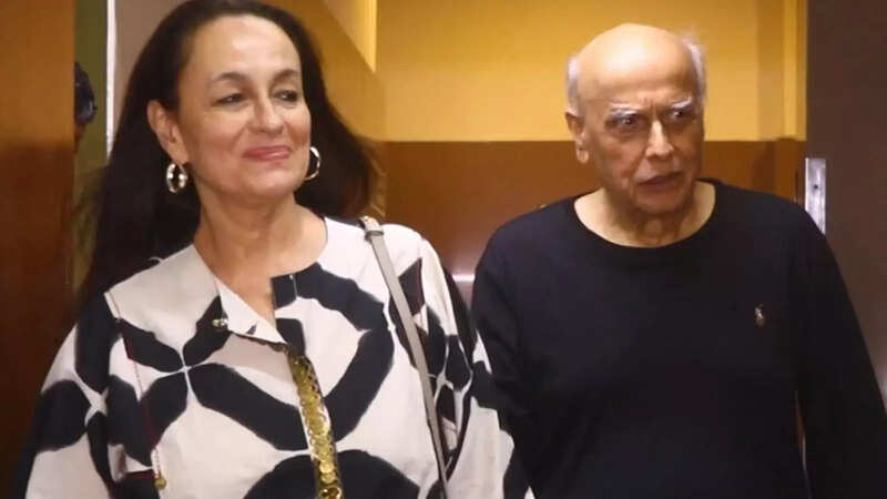 'Jawan': Mahesh Bhatt goes on a 'movie date night' with Soni Razdan ...