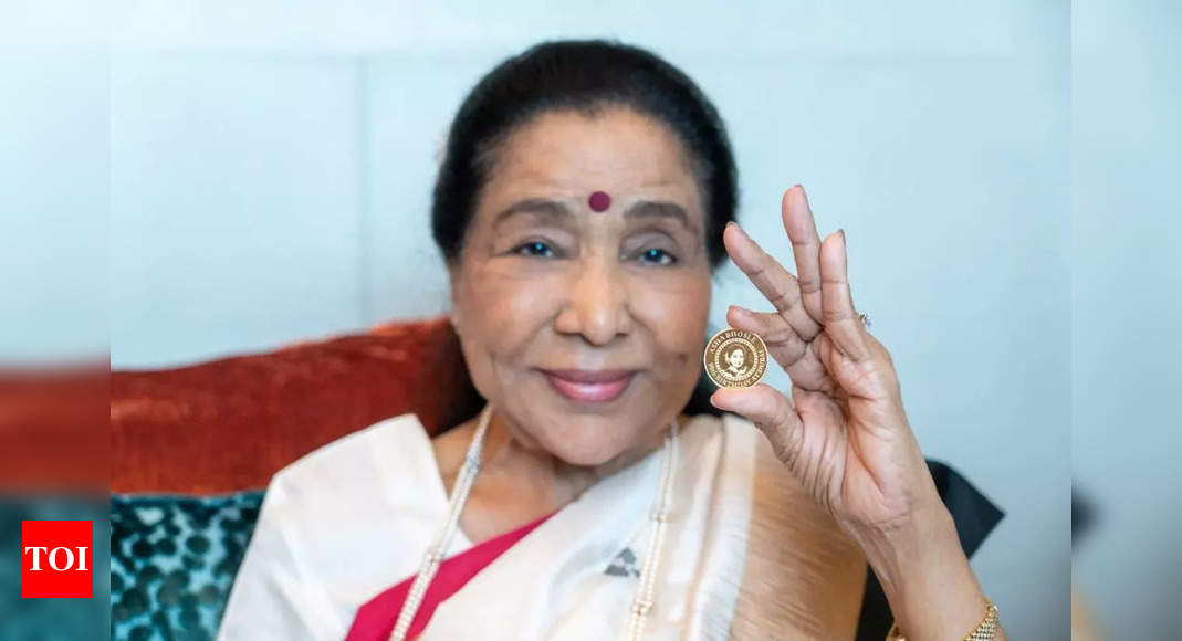 Asha Bhosle Tanishq Honours Legendary Singer Asha Bhosle On Her 90th Birthday With A 9660