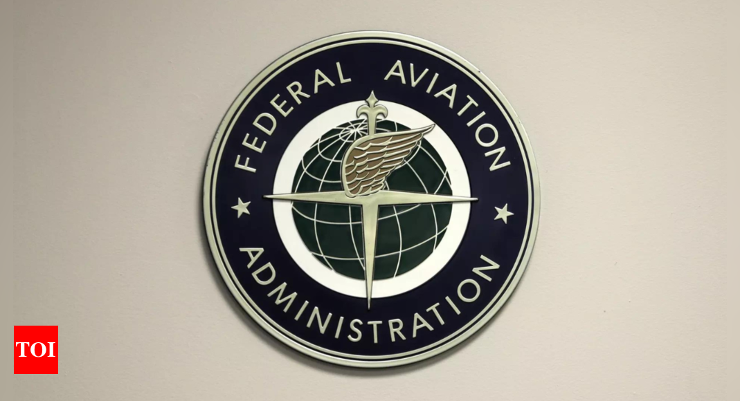 US FAA hires 1,500 air traffic controllers but staffing challenges