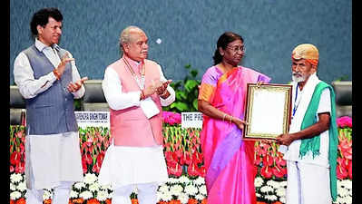 DK farmer gets award from President for paddy preservation