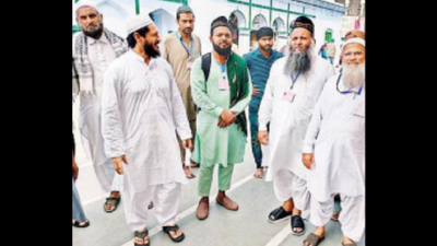 127 Pak pilgrims attend Urs at Roza Sharif after 5 years