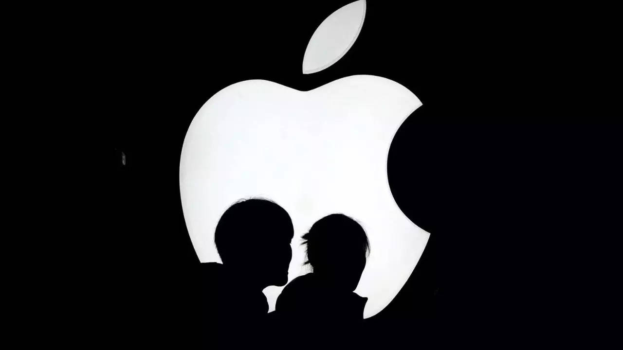 Blootstelling aan straling: België stelt de iPhone 12 van Apple in vraag nadat Frankrijk de verkoop heeft stopgezet vanwege straling
