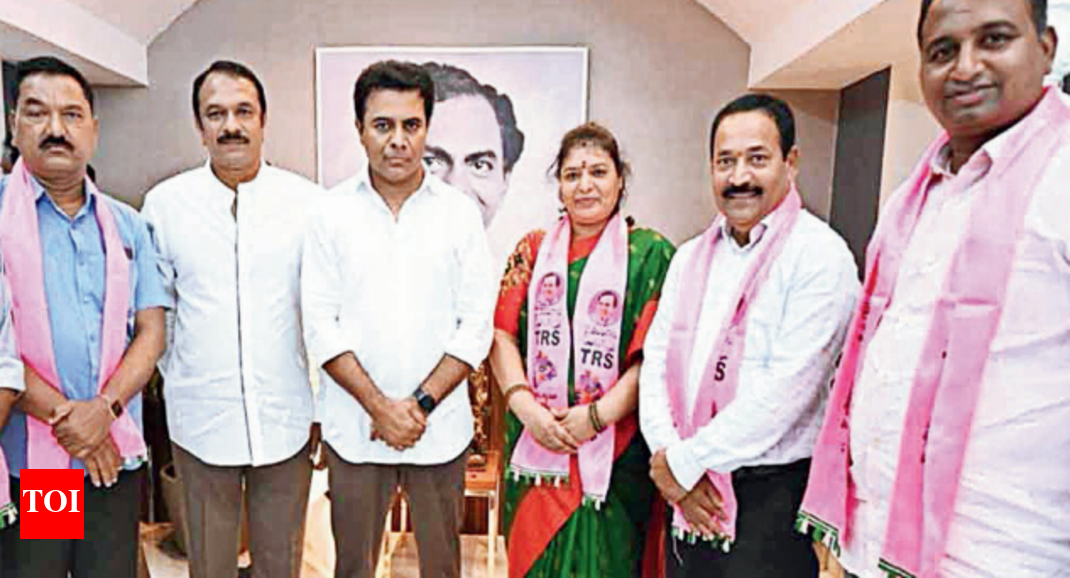Congress: Hyd Fort: Cong Readies Ammo, Brs Lures To Breach | Hyderabad ...