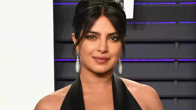 Fan tells Priyanka Chopra she wanted to marry Nick Jonas; here's how the  actress REACTED - WATCH Video | Hindi Movie News - Times of India