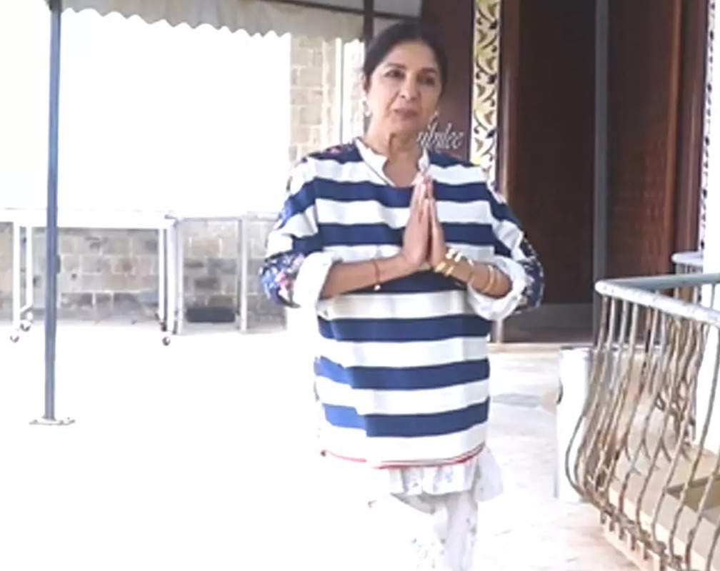 
‘Namaste’: Neena Gupta greets paps as she promotes her web series
