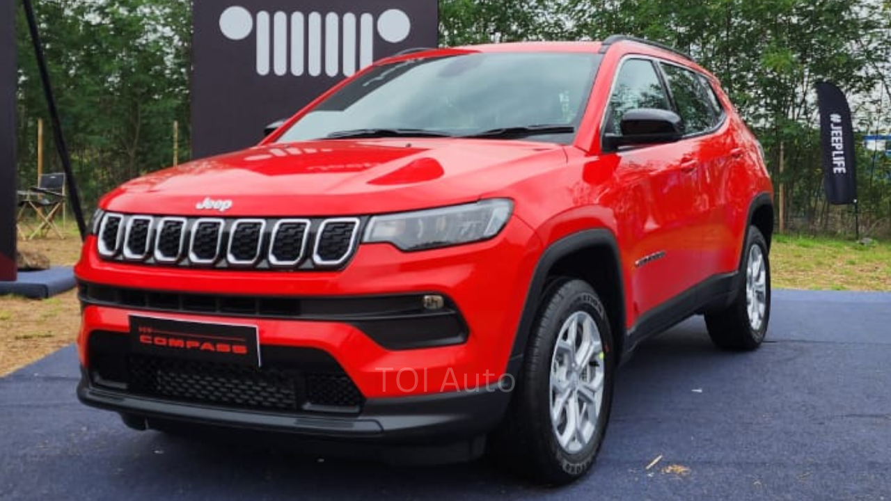 Jeep Compass: 2023 Jeep Compass 4x2 launched: Prices lower by nearly Rs six  lakh! - Times of India